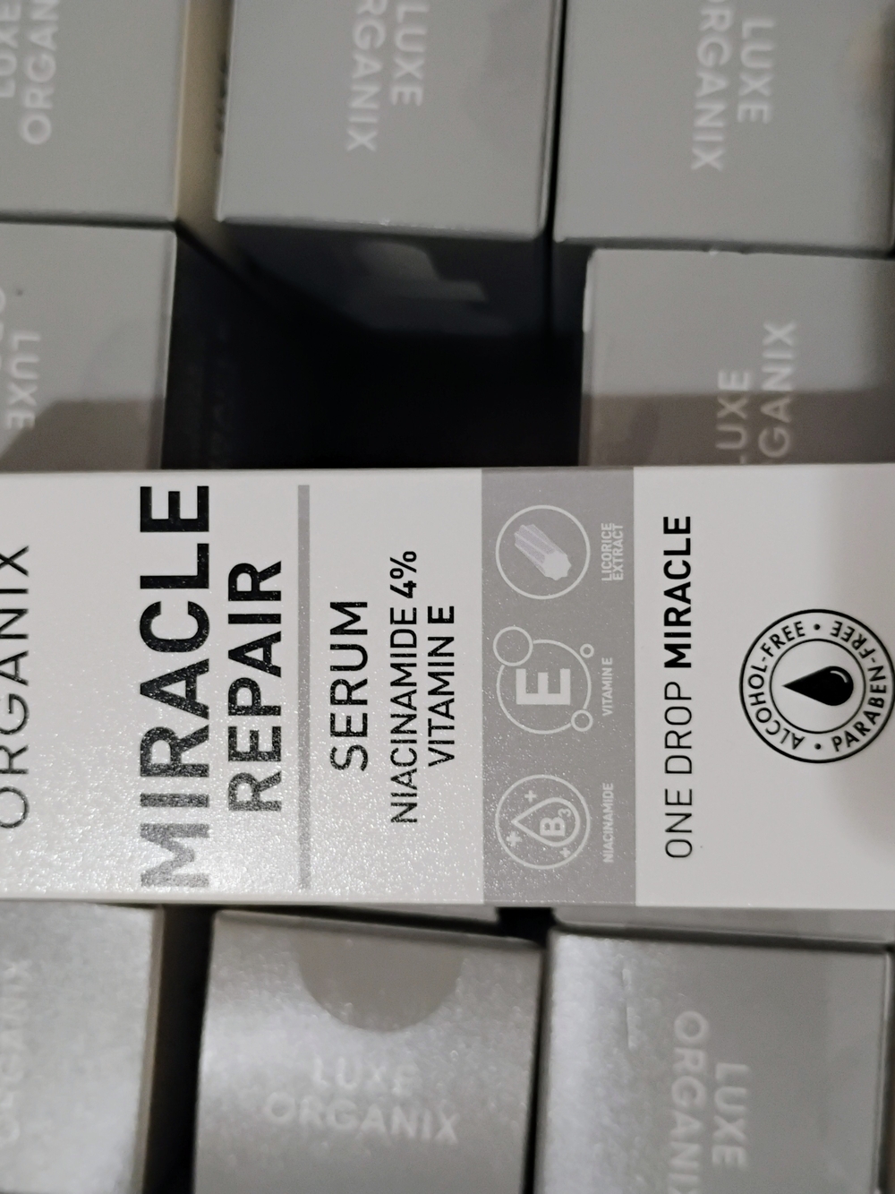 Miracle Repair Serum - Niacinamide 4% + Vitamin E (White)